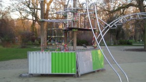 Jardin d’enfants Route de la Croix Rouge : installation d’art contemporain ??