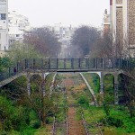 La petite ceinture , telle qu'elle est aujourd'hui, abandonnée par la gauche aux mauvaises herbes