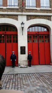 Hommage aux pompiers morts au feu, caserne de Lachambeaudie, 8 mai 2015